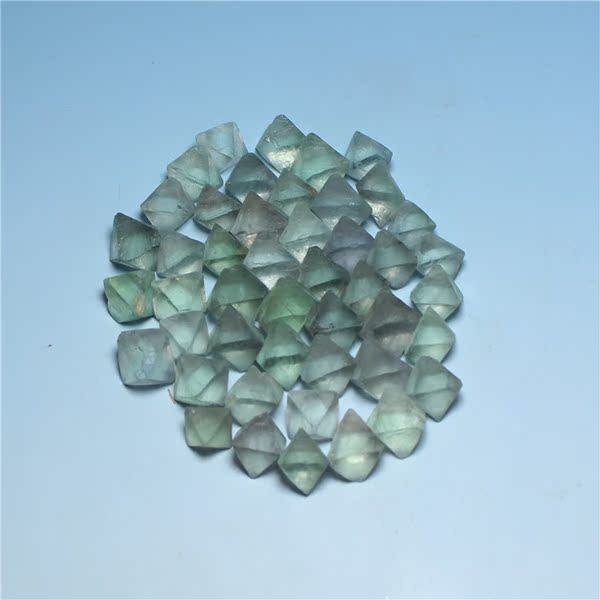 批发绿色八面体萤石 1元一个天然奇石矿物晶体矿石 标本原石宝石