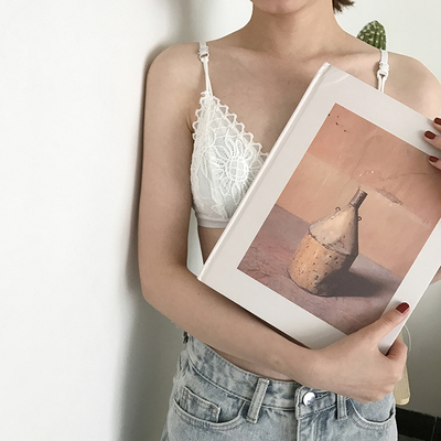 买一送一 馨帮帮 少女蕾丝勾花超薄内衣法式三角杯抹胸吊带文胸女-淘宝网 买一送一 馨帮帮 少女蕾丝勾花超薄内衣法式三角杯抹胸吊带文胸女-淘宝网