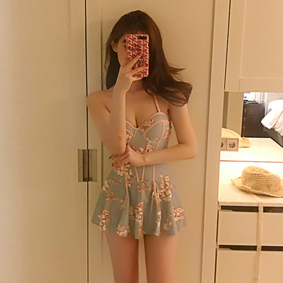 游泳衣女小胸聚拢显瘦裙式遮肚潮性感2018新款韩国小香风比基尼女-淘宝网