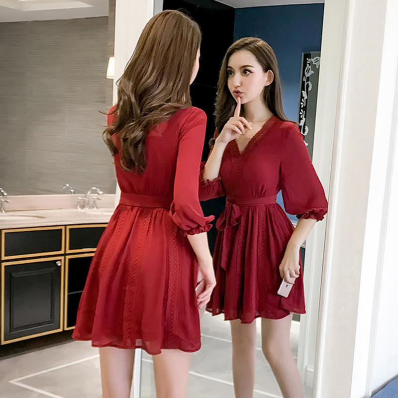 2017秋裝新款女裝韓版氣質收腰顯瘦中袖裙子燈籠袖v領紅色連衣裙