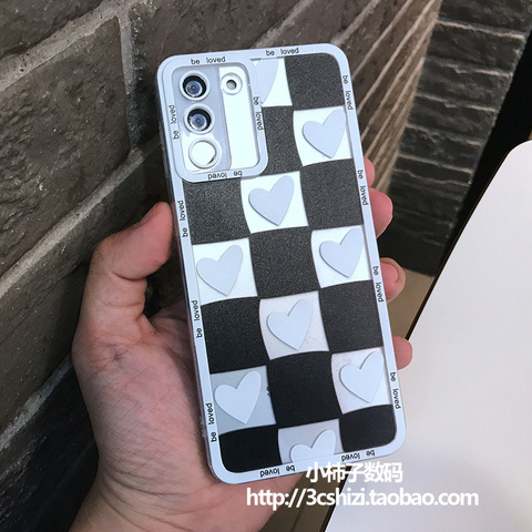 White — Checkered Pattern New Hearts Chess Board S23, S23 Plus, S23 Ultra, S22, S22 Plus, S22 Ultra, S21, S21 Plus, S21