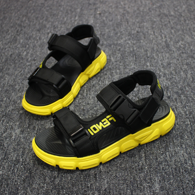 hommes respirant sandales doux fond antidérapant 19 de l'été de nouveaux marée chaussures hommes version coréenne de casual à double usage sandales pantoufles hommes respirant sandales doux fond antidérapant 19 de l'été de nouveaux marée chaussures hommes version coréenne de casual à double usage sandales pantoufles