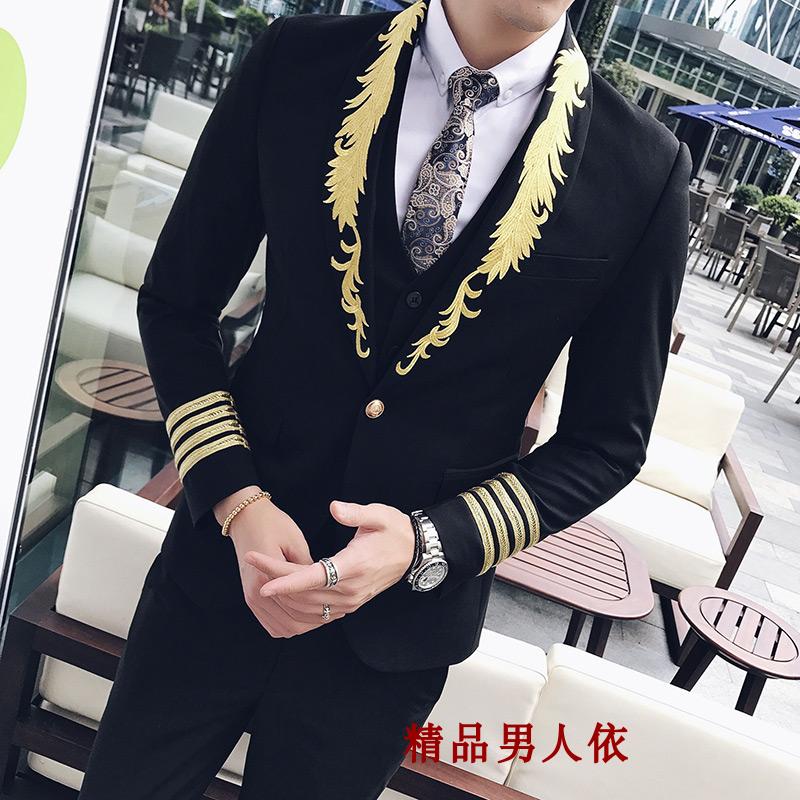 la nuit, le costume des hommes version coréenne de la tendance de la mode de la personnalité de la broderie des costumes trois pièces slim fit styliste costume petit la nuit, le costume des hommes version coréenne de la tendance de la mode de la personnalité de la broderie des costumes trois pièces slim fit styliste costume petit
