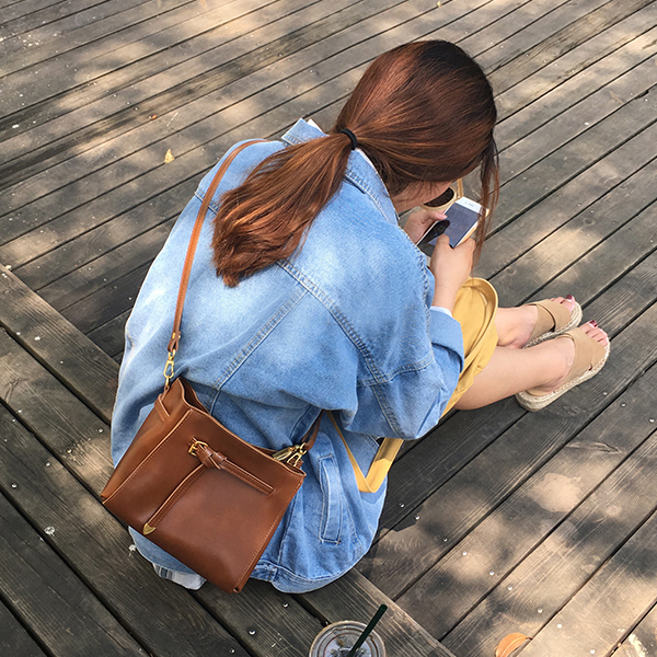 韓國包包鼕季新款女包斜挎單肩包韓版復古小方包簡約斜跨小包包潮