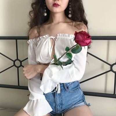 【包邮】凡尔赛范儿超美胸前镂空透视雪纺长袖短款露脐罩衫上衣-淘宝网