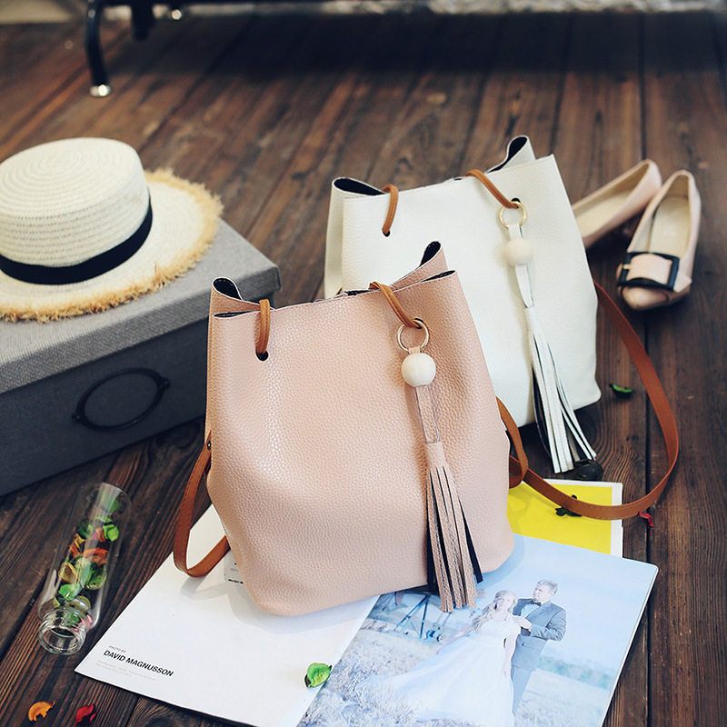 กระเป๋า 单肩斜挎包包子母包包包2020新款水桶流苏女夏天上新小包包运动包  
