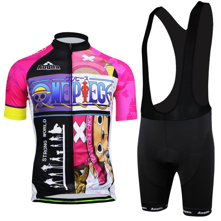 14巴乔粉黑背带短套装背面