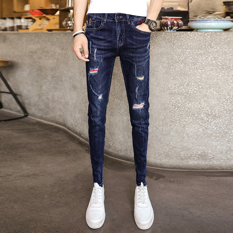 été nouveau style slim fit peu de pieds de jeans pour les hommes les élèves beau la tendance du pantalon skinny enfants version coréenne de le crayon pantalons pour hommes été nouveau style slim fit peu de pieds de jeans pour les hommes les élèves beau la tendance du pantalon skinny enfants version coréenne de le crayon pantalons pour hommes