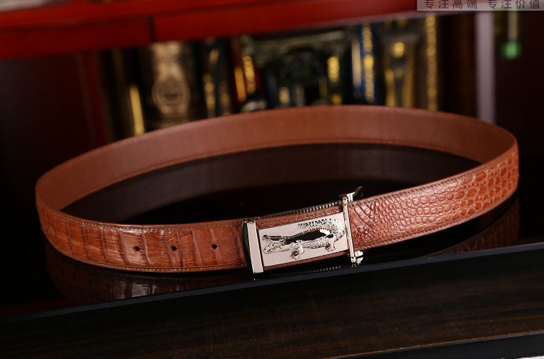 到底怎样才能辨别和区分鳄鱼皮皮带或者鳄鱼皮包的真假呢 到底怎样才能辨别和区分鳄鱼皮皮带或者鳄鱼皮包的真假呢