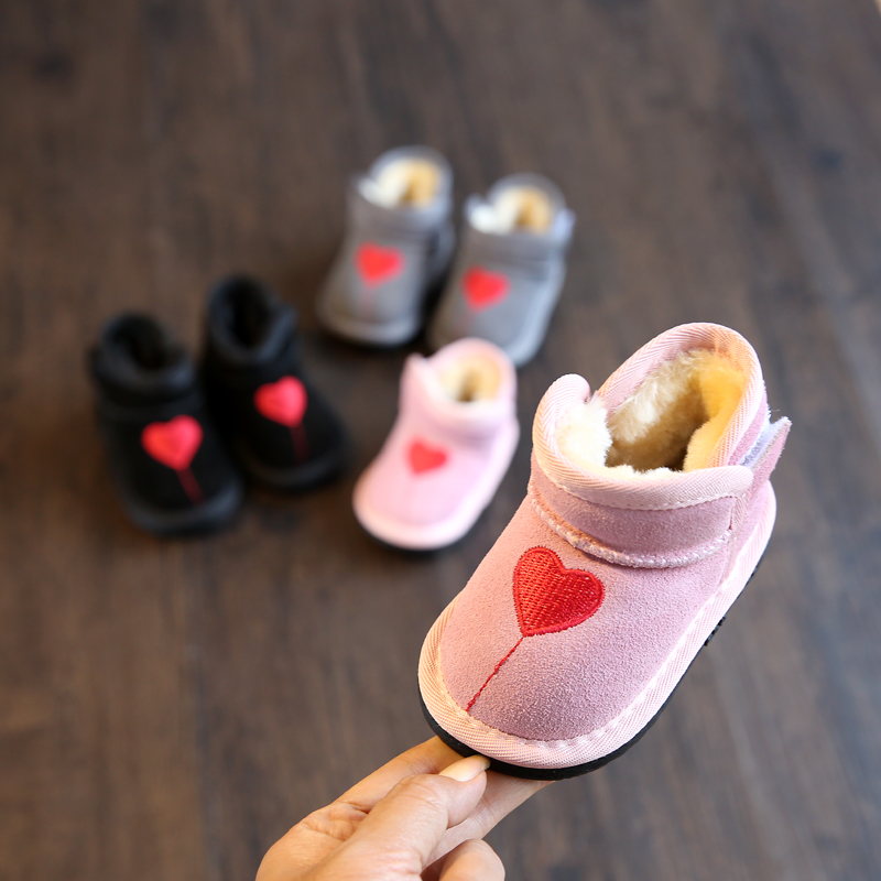 鼕季新款男童女童寶寶雪地靴愛心嬰兒鞋幼兒學步鞋棉鞋0-2歲萌寶