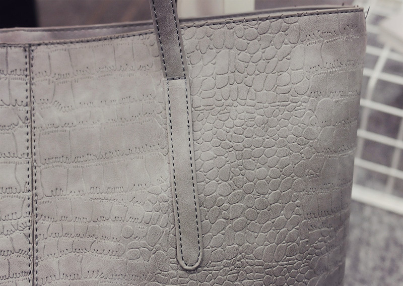 2017 autumn new women's bag trend europe and the united states crocodile pattern shoulder bag fashion casual handbag simple bag