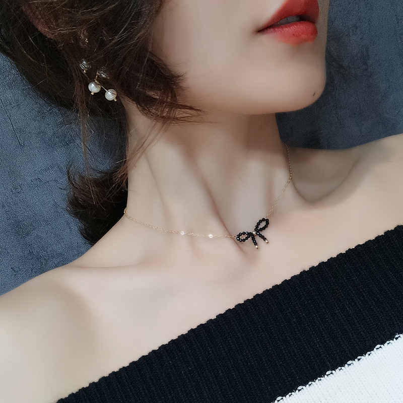 天然黑色女饰品日韩可爱锁骨项圈蝴蝶结颈链女短款锁骨个性性感黑