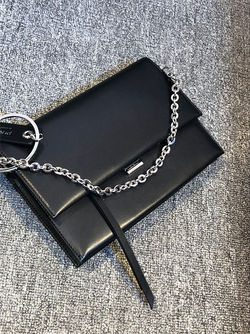 2019, le nouveau créneau de conception femelle de sac de chaîne de joker noir enveloppe sac à double conception bandoulière en cuir pour sac 2019, le nouveau créneau de conception femelle de sac de chaîne de joker noir enveloppe sac à double conception bandoulière en cuir pour sac
