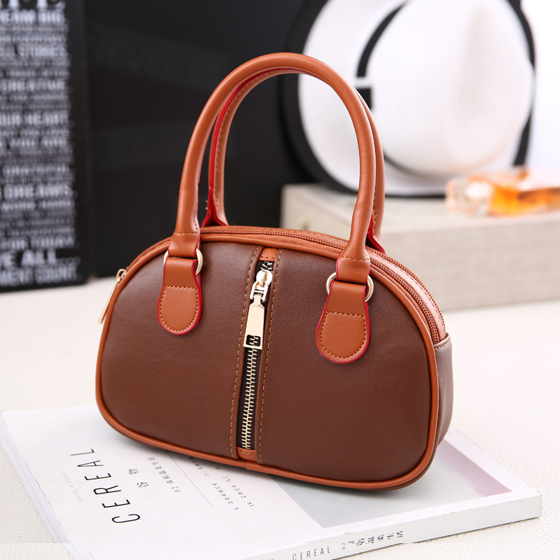 old middle-aged mom grocery shopping phone change clutch shoulin handbags elderly mini portable small bag