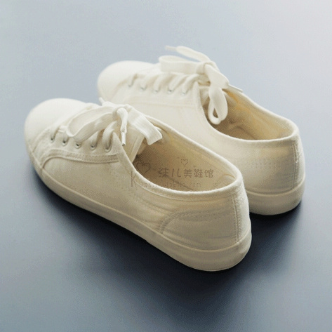 2017 pure color blanc chaussures sen ligne féminine mince bas chaussures de toile de la femelle version coréenne de significatif pied mince fan art blanc chaussures de toile 2017 pure color blanc chaussures sen ligne féminine mince bas chaussures de toile de la femelle version coréenne de significatif pied mince fan art blanc chaussures de toile
