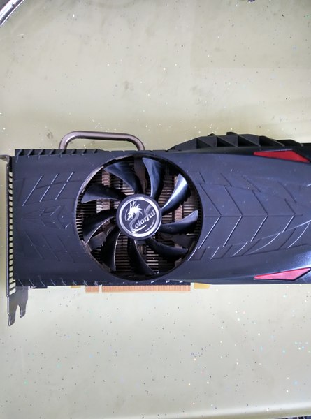七彩虹雷暴鲨gtx550ti 768m 192bit 强悍性能 杀 gts450 560 650