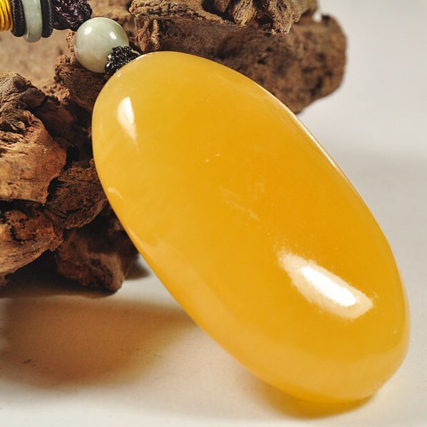 正品黄龙玉手玩件和田玉籽料原石戈壁玉金丝黄玉手把件健身玉器