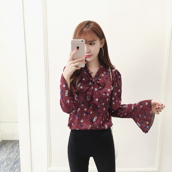 春装新款女装韩版系带蝴蝶结碎花上衣女宽松喇叭袖打底印花雪纺衫