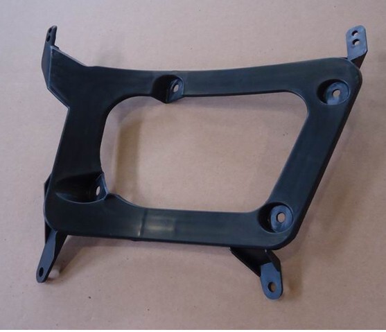 东南汽车专用2012菱悦前雾灯罩托架/菱悦圆雾灯外罩托架配件