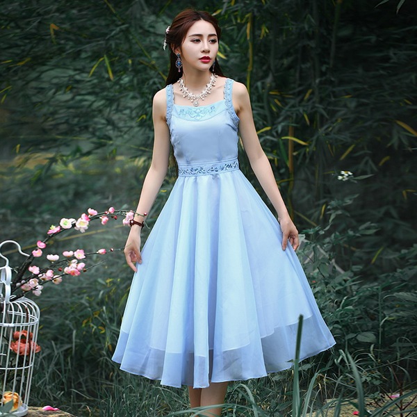 两人故事民国风原创复古连衣裙春夏中长款修身显瘦刺绣花朵裙子