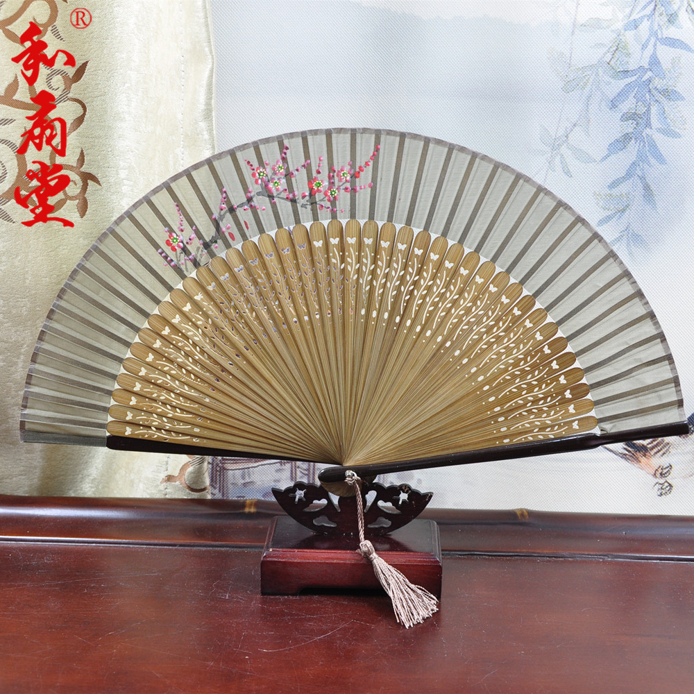 和扇堂折扇 中国风古典女式绢扇工艺礼品扇 手绘梅花扇子送扇套