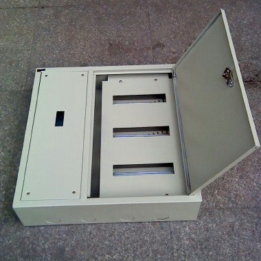 正品致业白色空气开关配电箱c45100a3*14位控制箱强电箱铁布线箱