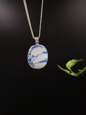 925银包边清康熙-乾隆古瓷片吊坠 芦苇 最长约3.5cm