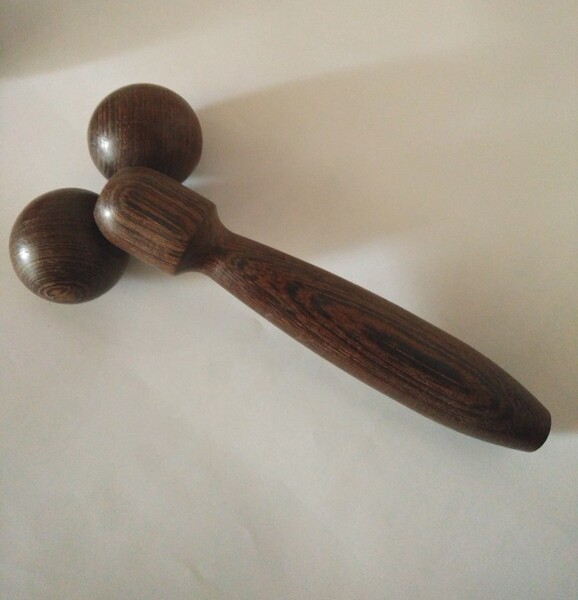 鸡翅木双球手动滚轮按摩器面部腿部全身美容瘦脸按摩棒球木质双轮