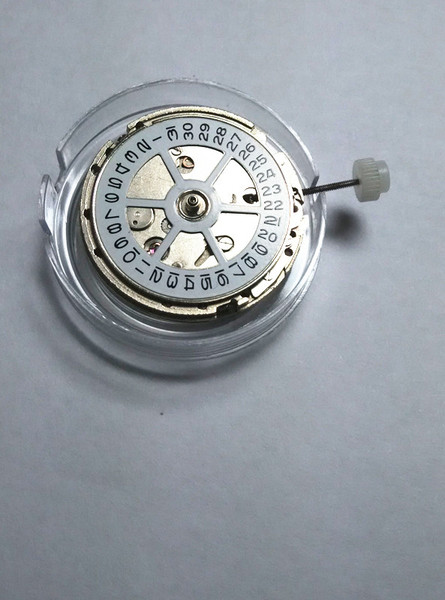 手表配件正宗明珠2813机芯三针带日历国产8205原装全自动机械机芯