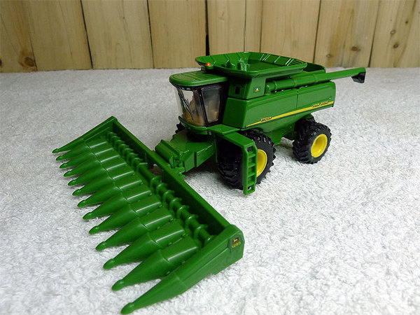迪尔9750 联合收割机 合金农用车模型 男士礼物 美国ertl 1:64