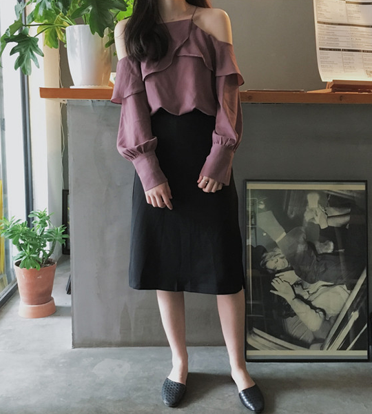 韩版2017春装新款荷叶边吊带露肩衬衫宽松套头长袖休闲风女雪纺衫