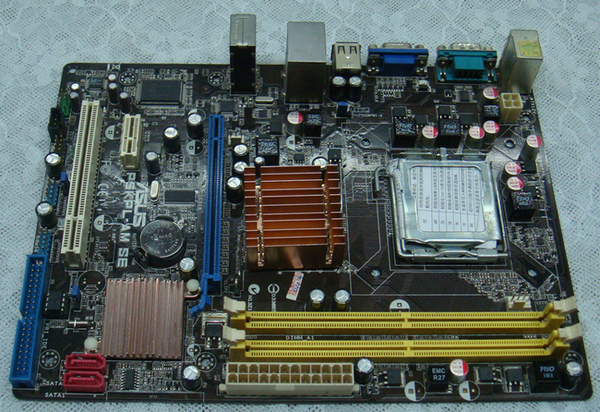 冲五钻特价◇华硕主板p5kpl-am se g31 集成高速256m显卡