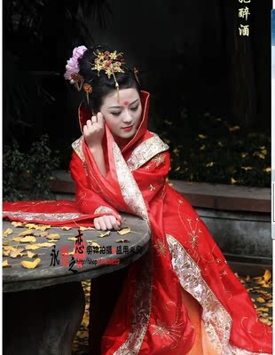 唐代女贵妃古装仙女装绣花大红色贵妃装 亮拖尾 唐装汉服影楼拍照