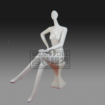 名装新款服装展示模特道具 个性抽象女坐姿模