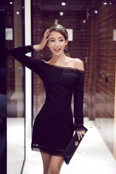 秋冬新款夜店性感女装一字领露肩包臀连衣裙长袖修身显瘦打底裙潮