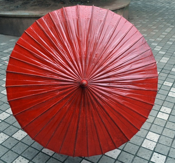 红色油纸伞绘本电子版图片
