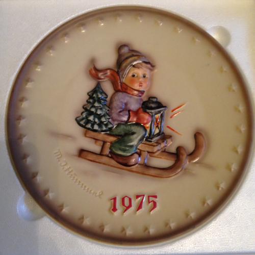 转行促销西洋古董瓷器:德国喜姆娃娃hummel1975年限量手工盘原盒