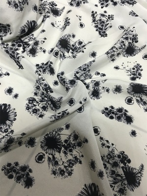 新品白底黑花高档真丝双绉面料 连衣裙 衬衫 阔腿裤真丝布料面料