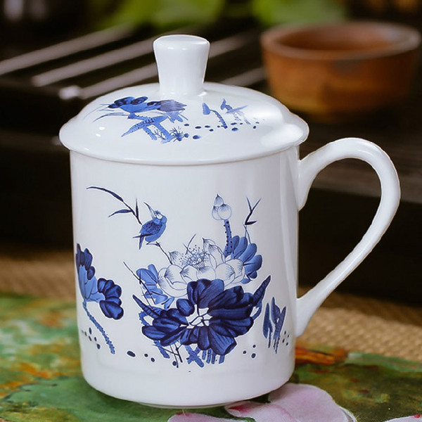 包邮 景德镇青花瓷茶杯 骨瓷盖杯带手柄陶瓷会议杯 办公杯水杯子