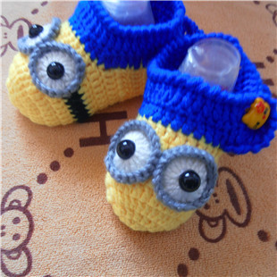 手工编织婴儿毛线鞋小黄人宝宝卡通鞋毛线钩针编织学步鞋婴儿袜套
