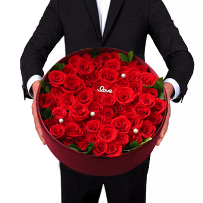 以爱之名花店重庆鲜花速递送女友求爱求婚生日礼物66朵红玫瑰礼盒