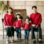 Hàn Quốc cha mẹ con mùa thu và mùa đông Giáng sinh Năm mới quần áo của một gia đình ba áo len đỏ dày và cashmere giản dị gia đình mẹ và con gái áo nỉ hoodie có mũ 