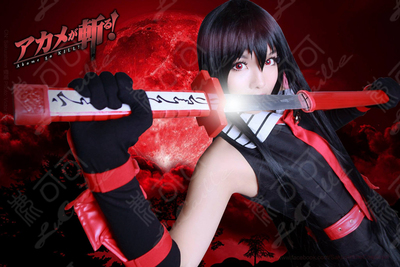 taobao agent Crimson straight hair, wig, helmet, bangs, one meter long, cosplay