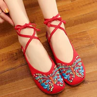 Giày mới 2017 giày bướm gió quốc gia Giày nữ cũ Bắc Kinh giày vải thêu tăng vuông nhảy giày thấp giày dior