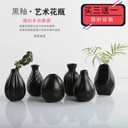 Gốm đen retro nhỏ bình phong cách Nhật hoa khô hoa Zen Zen hoa trang trí bàn bàn trang trí mềm mại - Vase / Bồn hoa & Kệ