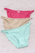 Bất kỳ sự pha trộn và kết hợp phân chia hơn so với quần short nhiều màu của bikini, quần vải nhanh khô có thể làm quần sinh lý