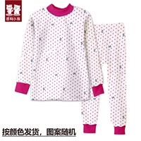 Красный цветочный воротник