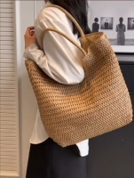 Хаки, квадратный