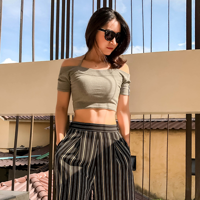 女王爱健身夏季新款一字肩运动T恤紧身性感短袖跑步健身瑜伽上衣-淘宝网