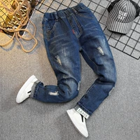 Quần jeans nam mùa xuân 2019 mới bé trai quần mùa thu quần ống rộng trẻ em mới thẳng lỏng lẻo - Quần quần short bé trai